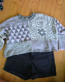Cute sweater size Large $3