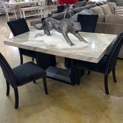 DINING TABLE & 4 CHAIRS