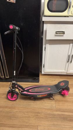 Razor Power Core E90 Electric Scooter - FOR PARTS ONLY.