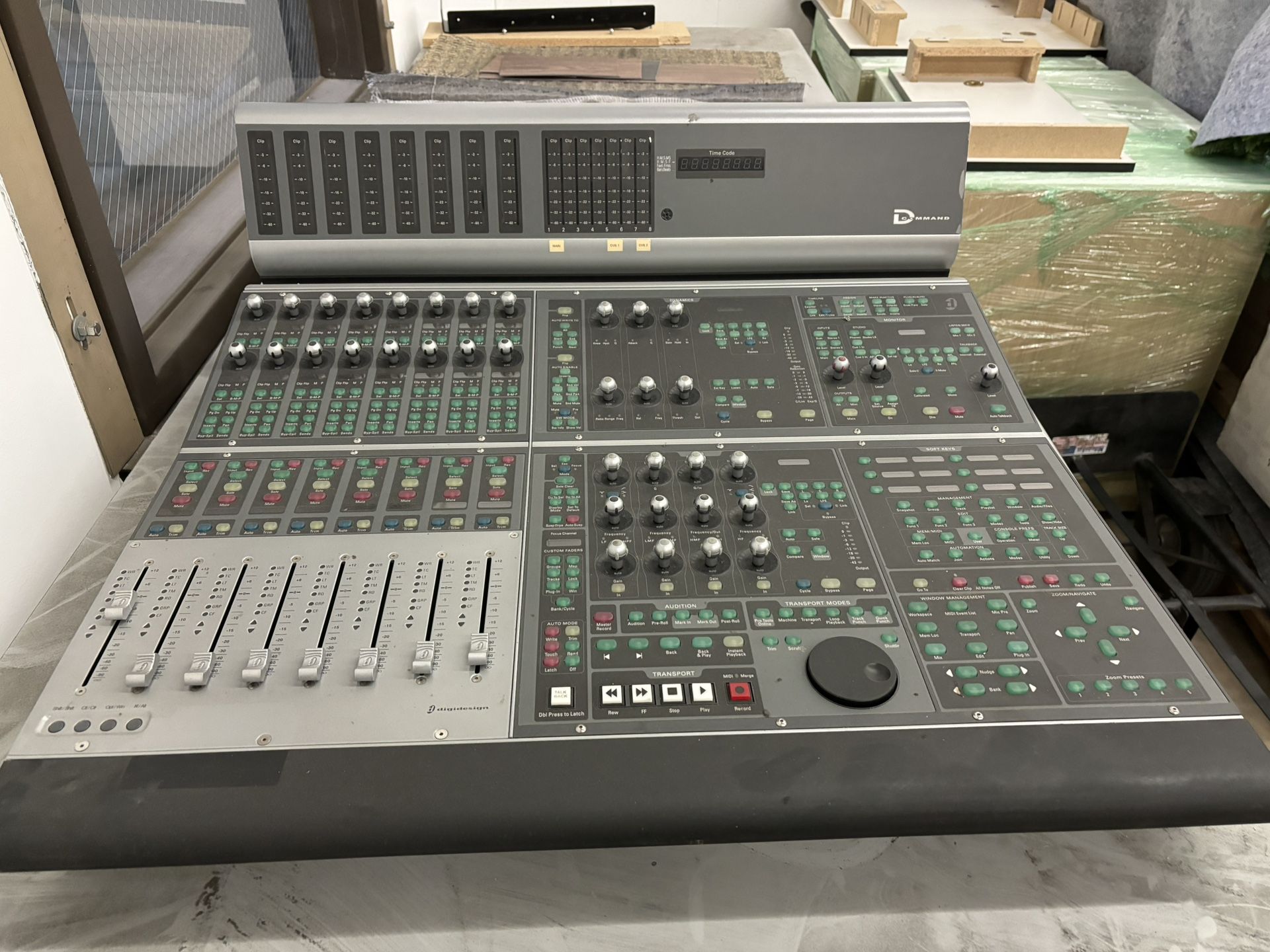 D Command 8 Fader Unit