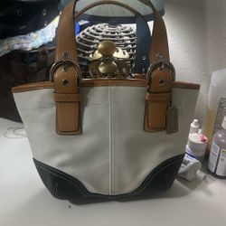 coach original pequeña en muy buenas condiciones 