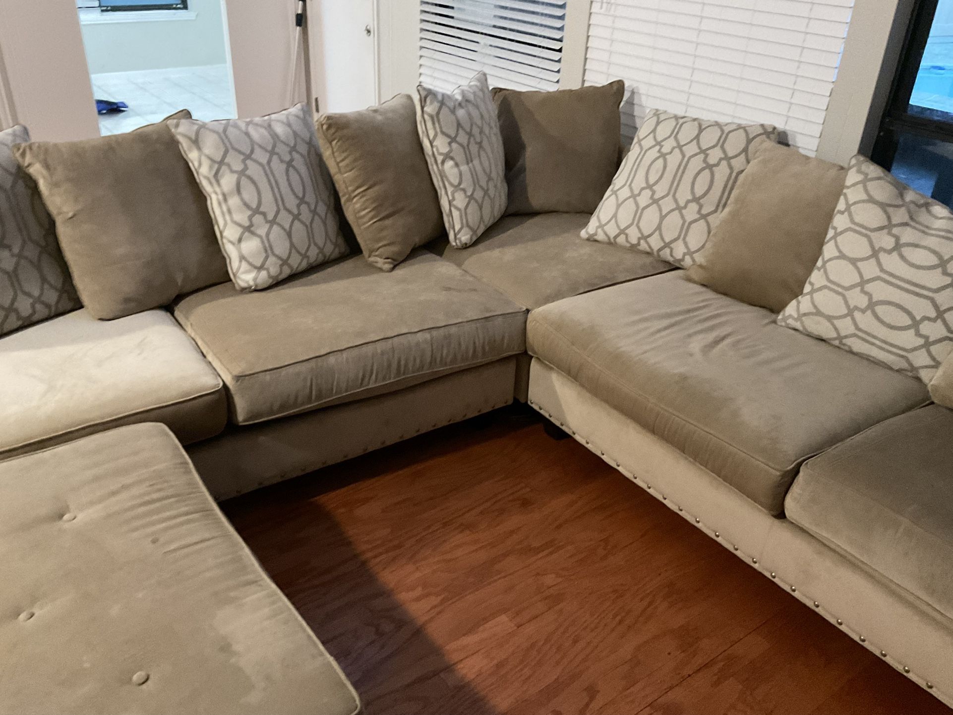 Sofa/Couch 