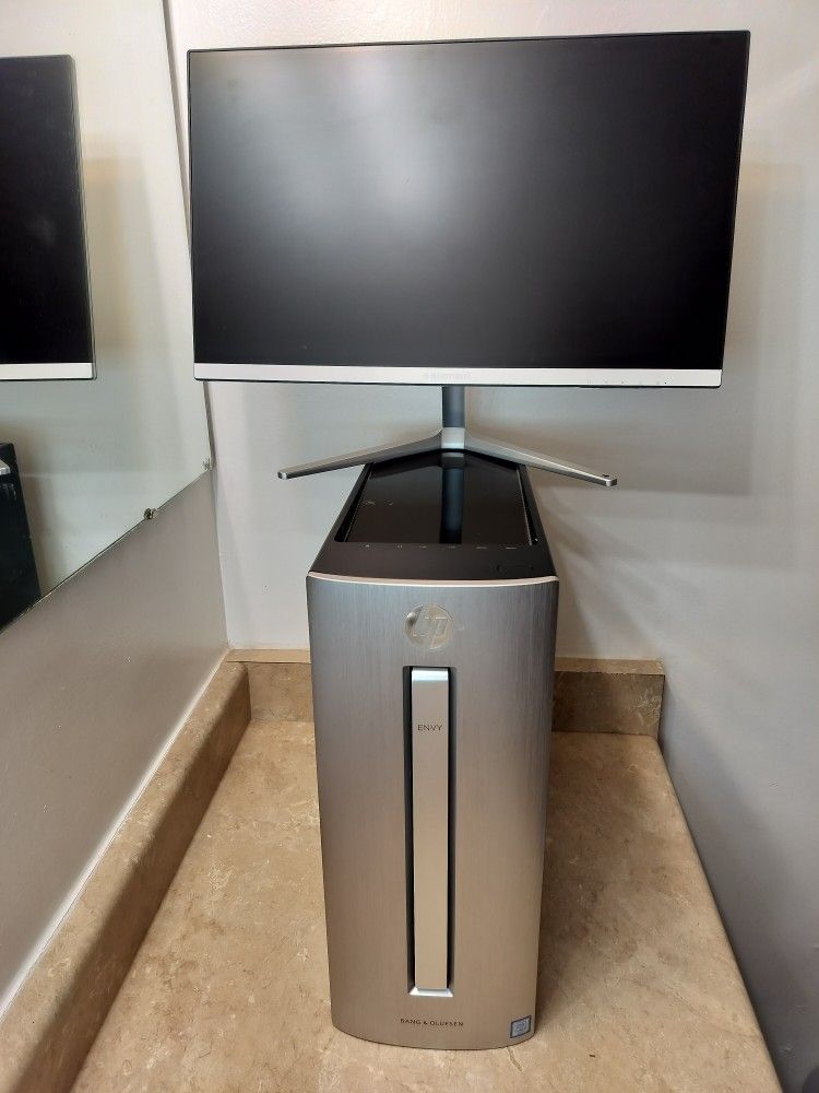 HP Desktop Intel Core i7, + Full HD Monitor + Keyboard & Mouse