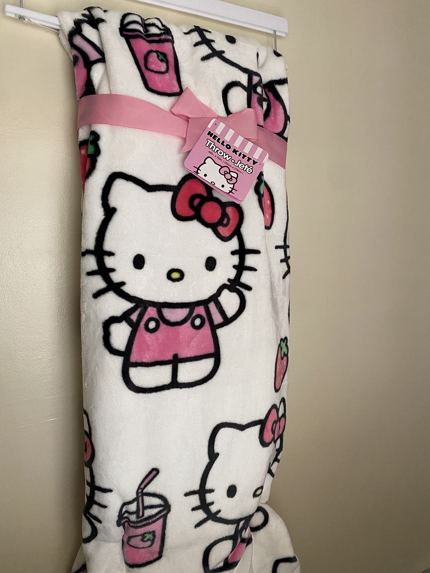 Hello Kitty Blanket UFT