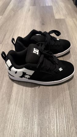 DC Shoes Size 9