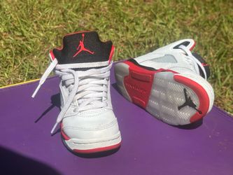 11c  Nike Air Jordan 5 Retro "Fire Red"