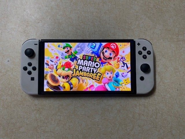SWITCH OLED with With 512gb and Over 7000 GAMES