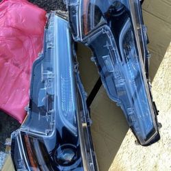 2021 Toyota Corolla headlights