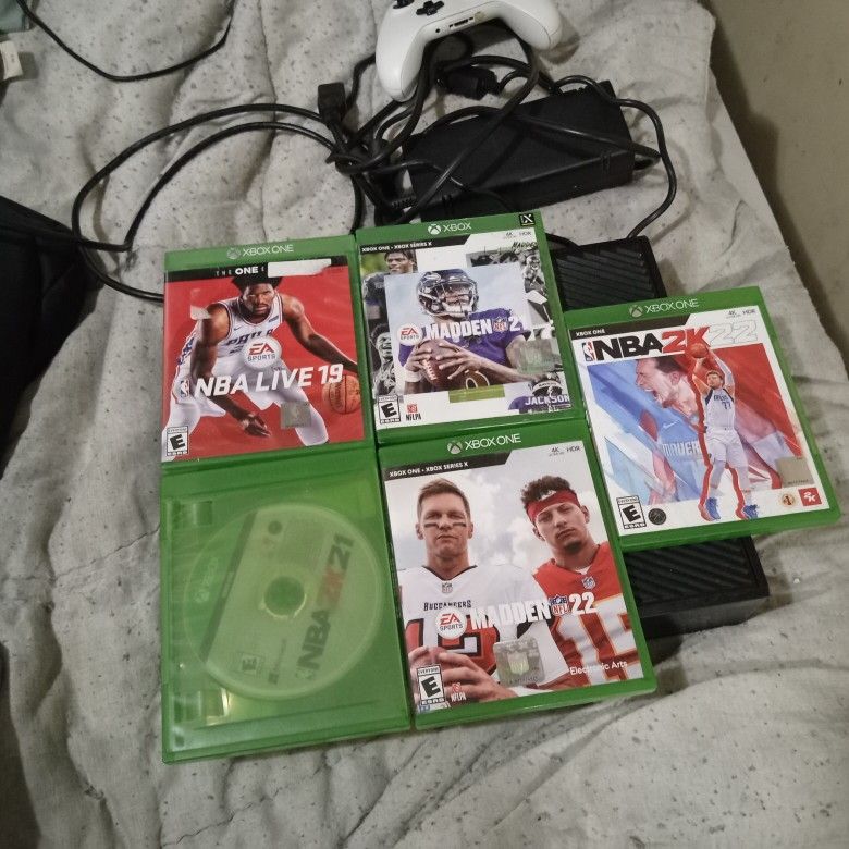 Xbox One Five Games One Controller