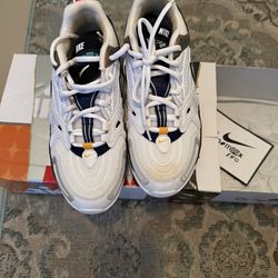 Women’s Air Vapormax Evo White/tech Grey Midnight Navy Size 7.5