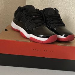 Air Jordan 11 Low( Bred)
