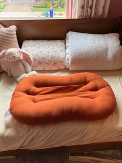 Snuggle Me Organic Lounger - rust
