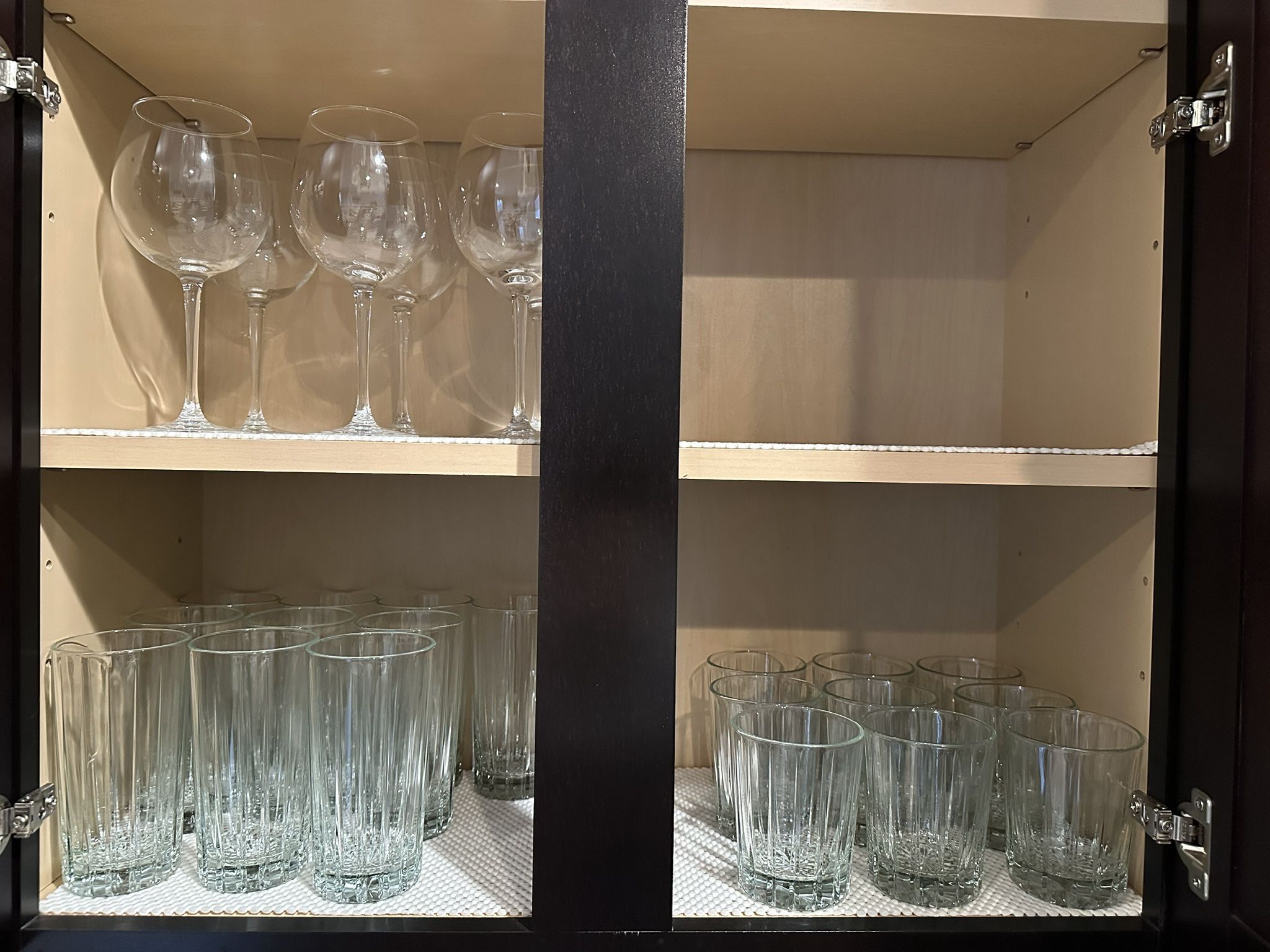 Set Completo de Cocina – Ollas, Sartenes, Vajilla y Electrodomésticos (Excelente Estado)