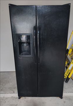 GE Black Side-by-Side Refrigerator with Ice Maker