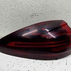 15-17 Porsche Cayenne Rear Left Driver Taillight 7P(contact info removed)Q OEM