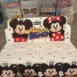 Mickey family keychains-POPMART