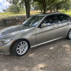 2011 BMW 3 Series · 328i xDrive Sedan 4D