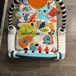 Fisher Price Kick & Play