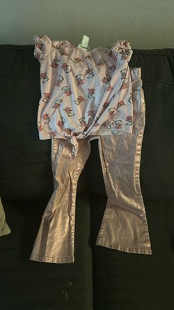 Size 6 Shirt And Size 7 Jeans