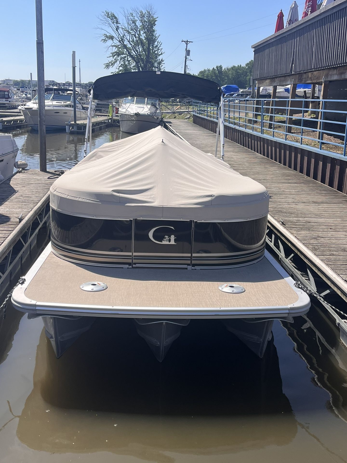 2021 Tahoe Grand Island Sport