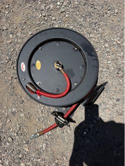 Central Pneumatic Retractable Hose Reel