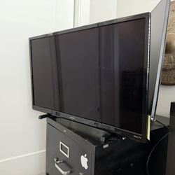 Philips Roku Smart TV – 32” LED – Great for Bedroom, Office or Kids Room