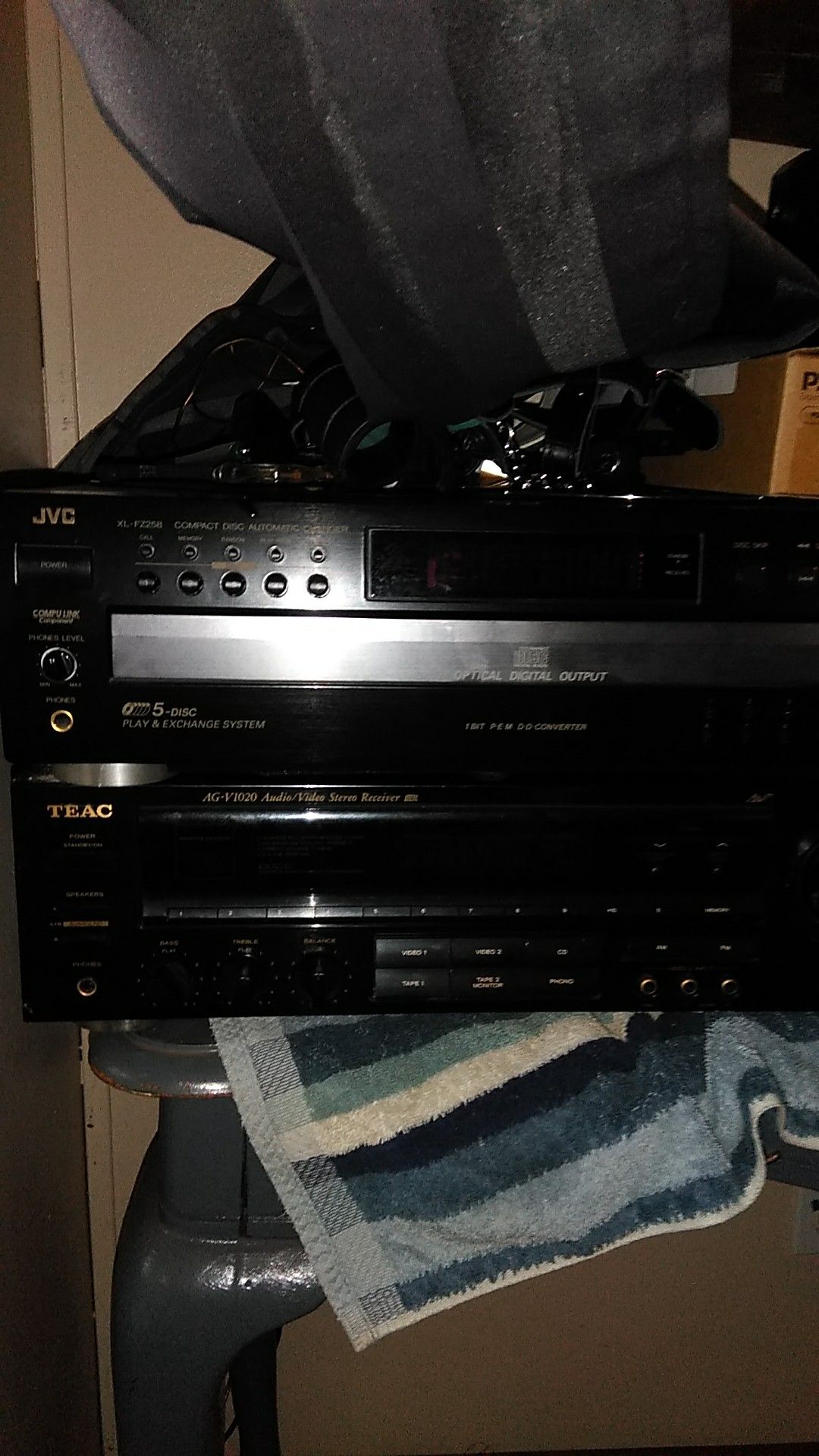 JVC 5 disc changer Teac reciever 2, pioneers speakers