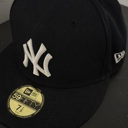 Black Yankee’s Dodgeball Cap Flat Brim Hat