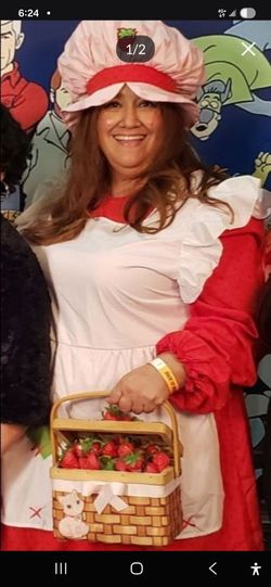 Strawberry Shotcake costume plusl