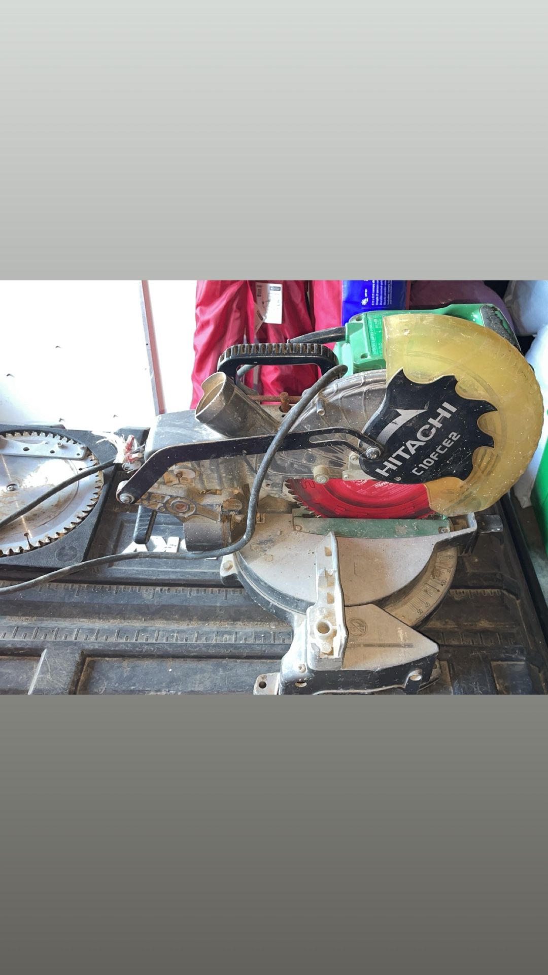 HITACHI C-10FCE2 10" COMPOUND MITER SAW