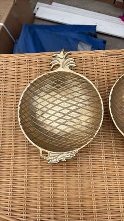 Z gallerie Metal pineapple decoration