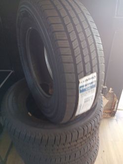 New Set of tires 275 70 18 KUMHO