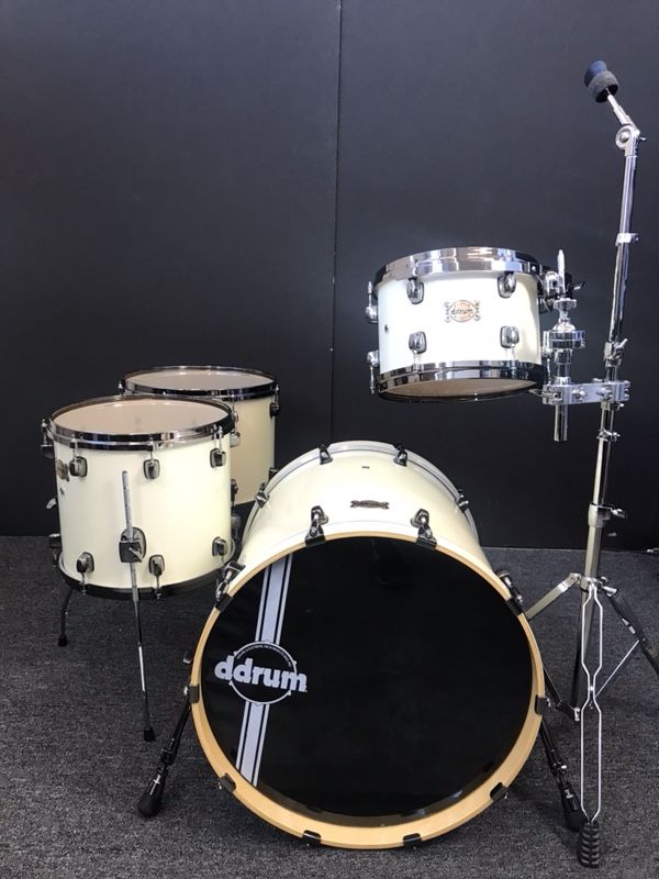 Ddrum Dominion Maple Pocket Limited Edition 4 Piece Drum Set Snow Sparkle