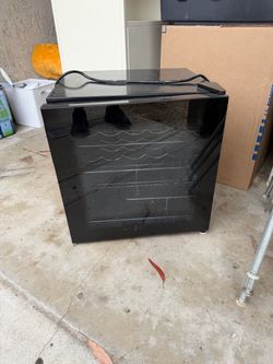 Mini fridge
