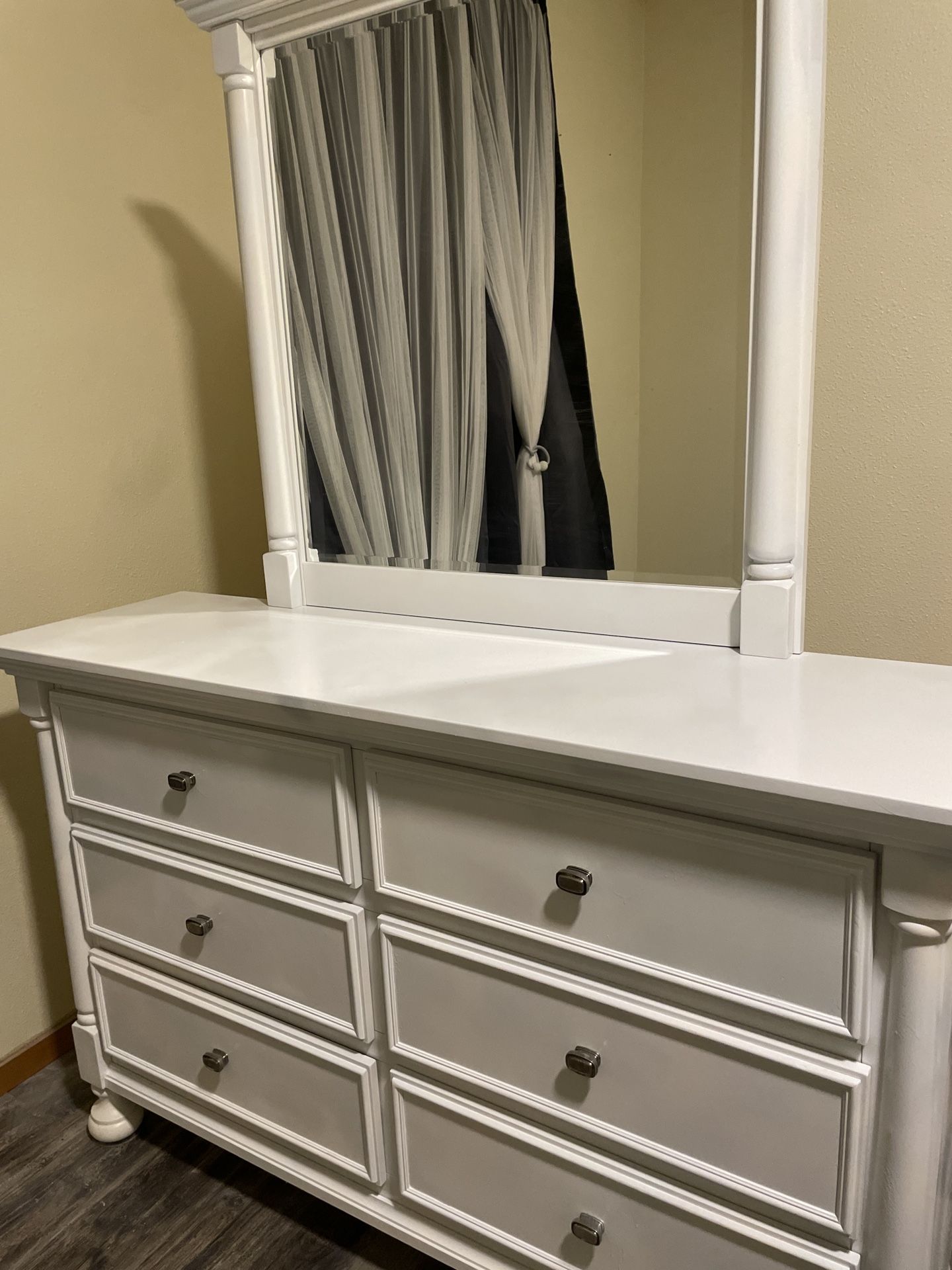 Ashley kaslyn drawer wood (vanity)