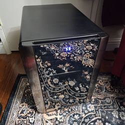 12 Bottle Wine Cooler Beverage Refrigerator