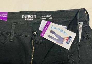 NWT Levi’s Denizen BLACK High Rise Ankle Flare Jeans 