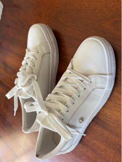 Like new women’s Nautica walking shoes