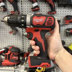 Milwaukee M18 18V Lithium-Ion Cordless 1/2 in. Drill Driver Tool-Only