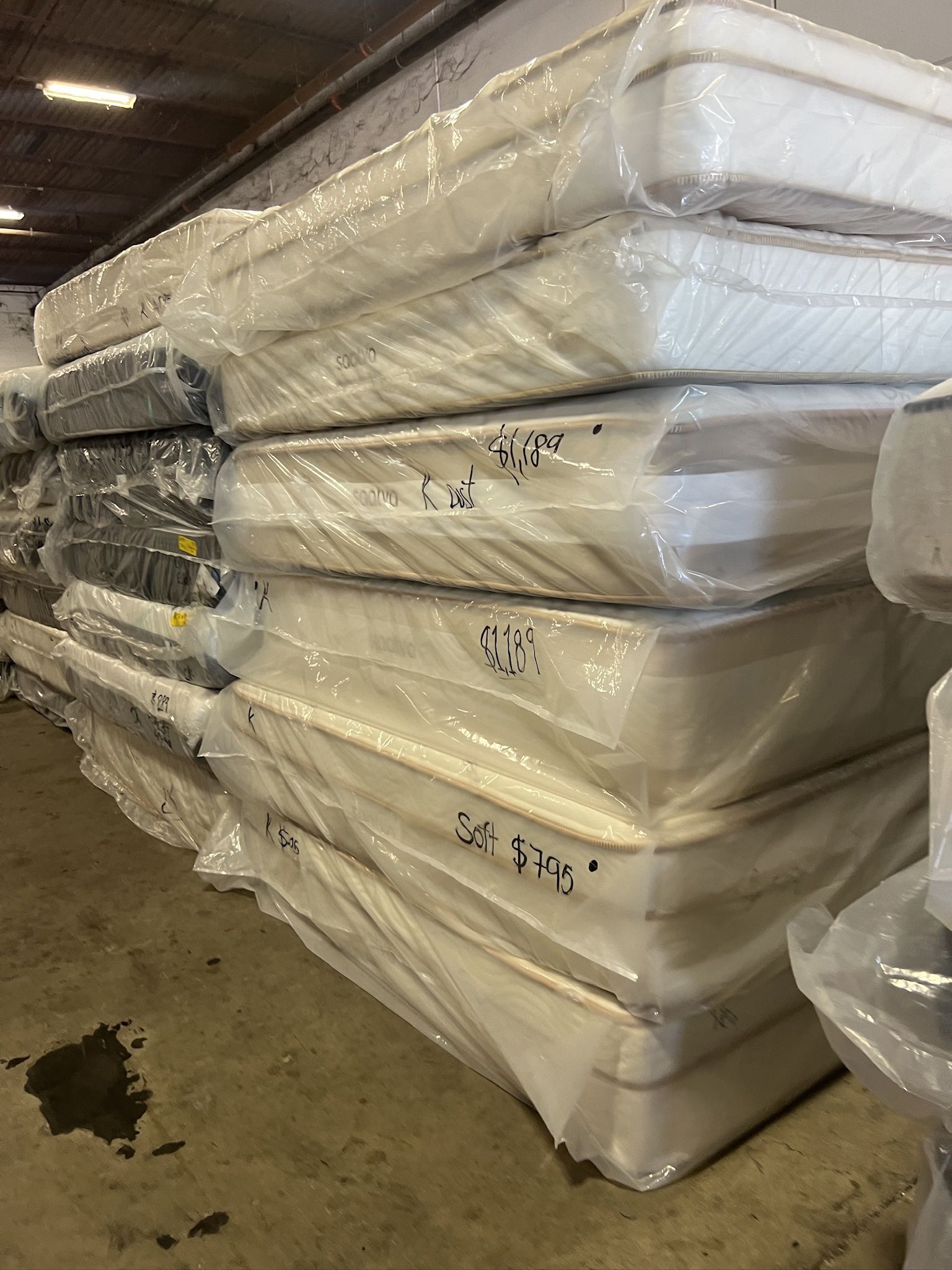 SALE ‼️King Mattress Saatva Classic $489