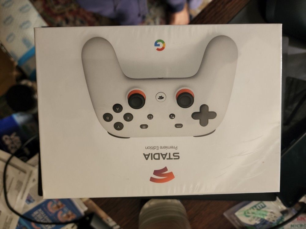 Google Stadia Premimere Editon Contoller Chromecast Bundle