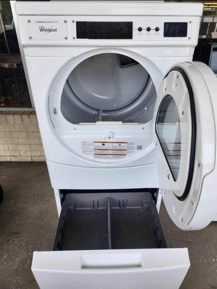 Whirlpool Gas Dryer with Pedestal 