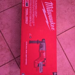 Milwaukee Rotary Hammer 