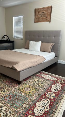 Queen Size Bed With Matress