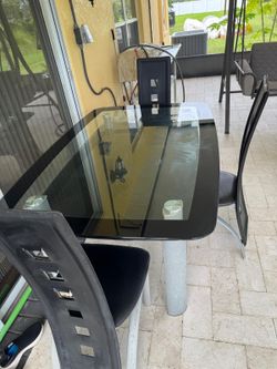 Dinning table