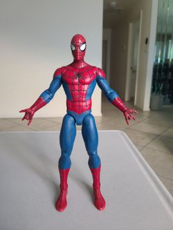 Disney Store Exclusive Marvel Avengers Spider-Man Big Action Figure 13" Inch