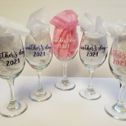 Mothers Day 2021 Personalized Wine Glasses
