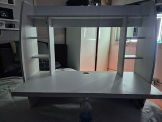 Computer desk