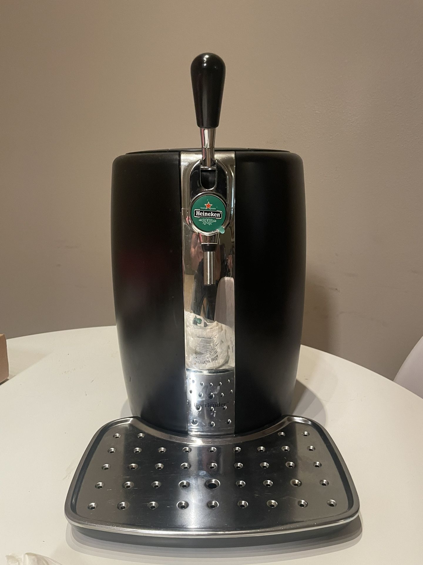 Krups BeerTender Model: VB21 B100 Home Mini Keg Cooler & Dispenser