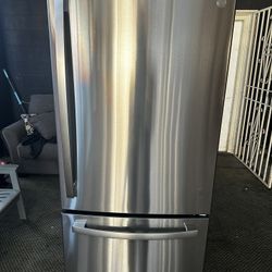 GE Bottom freezer Refrigerator 